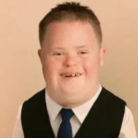 Retard In Vest logo