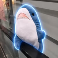 回転するサメ
