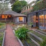 950 Lombard St, California logo